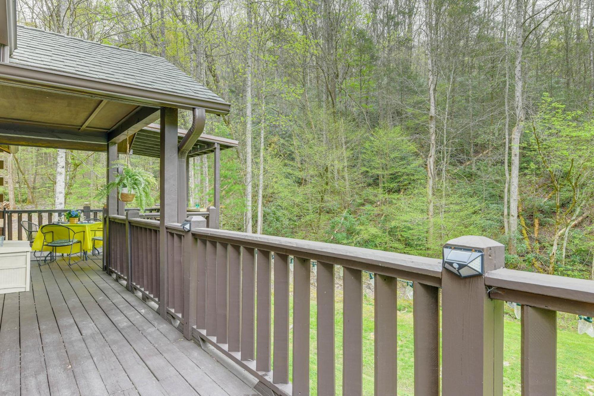 Smoky Mountain Cozy Cove Cabin Deck And Fire Pit! Cosby Zewnętrze zdjęcie